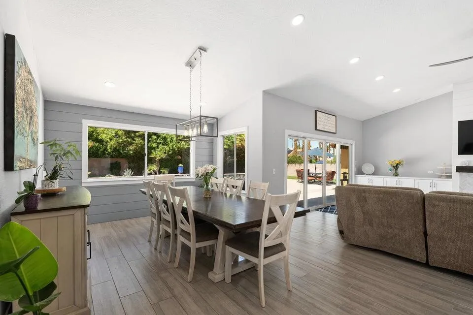 39 reg dining room & livng rm