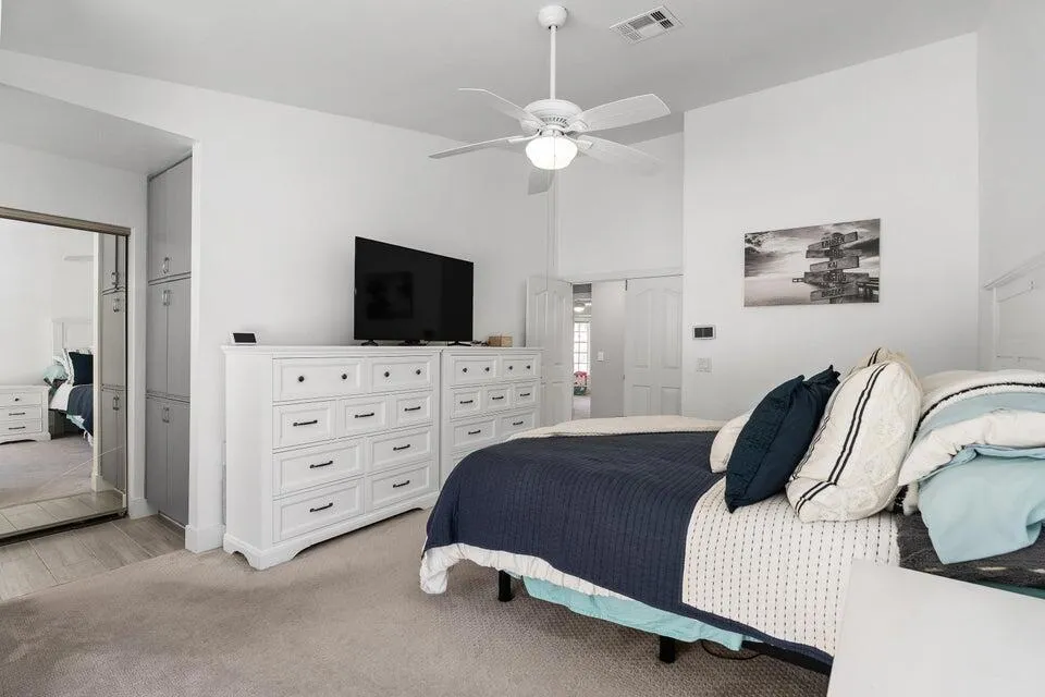 39 reg  primary bedroom
