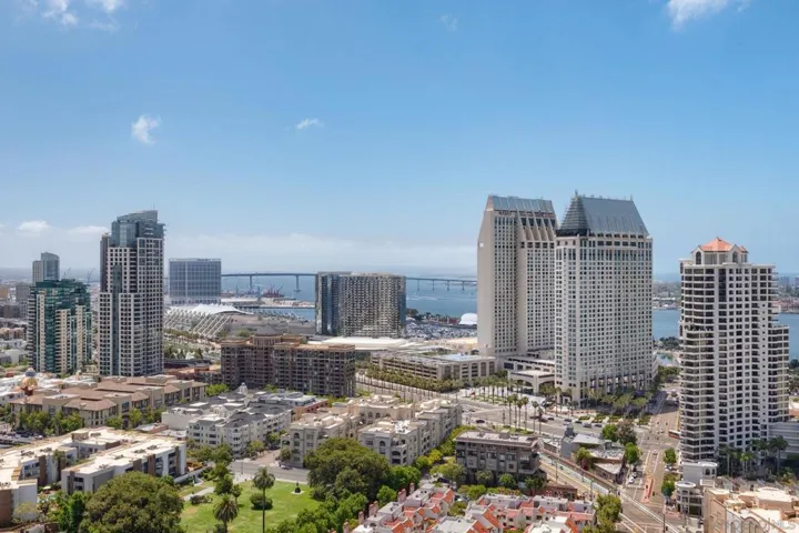 700 W E Street 2905, San Diego, California 92101