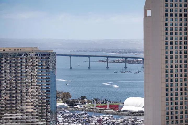 700 W E Street 2905, San Diego, California 92101