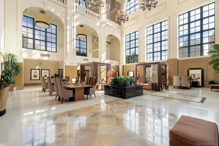700 W E Street 2905, San Diego, California 92101