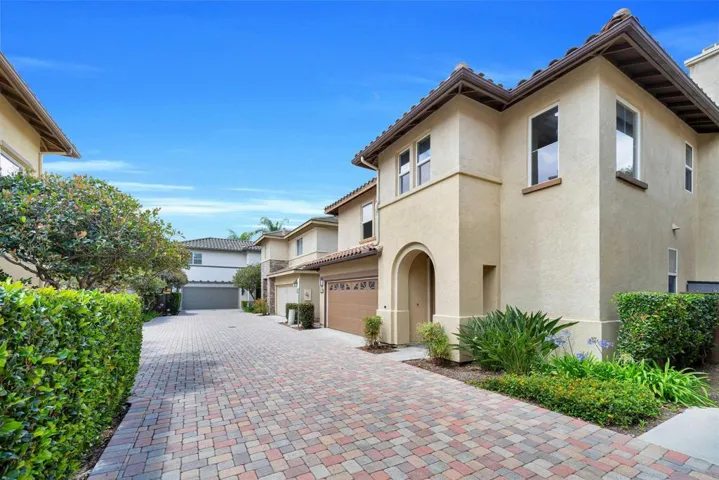 10512 Hollingsworth Way, San Diego, California 92127
