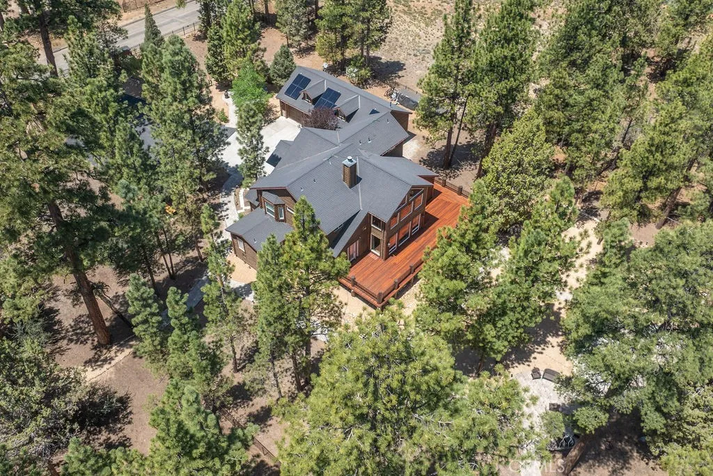 1520 Alderwood Court, Big Bear City, California 92314 — photo 4