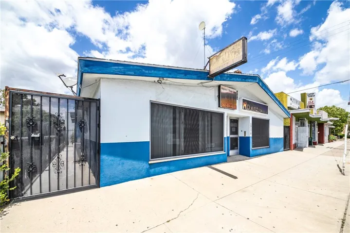 13175 Blvd. Paramount, South Gate, California 90280