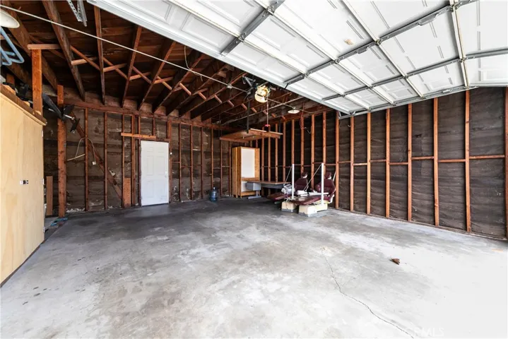 Inside view of the garage for 13175 Paraumont Blvd.