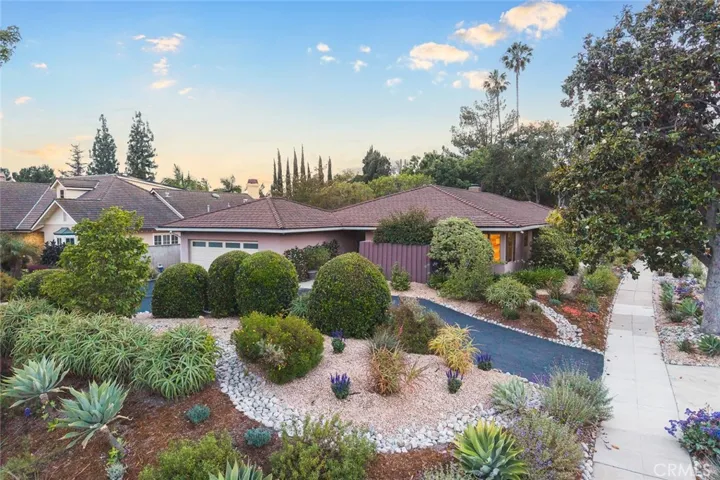 2560 Canterbury, San Marino, California 91108