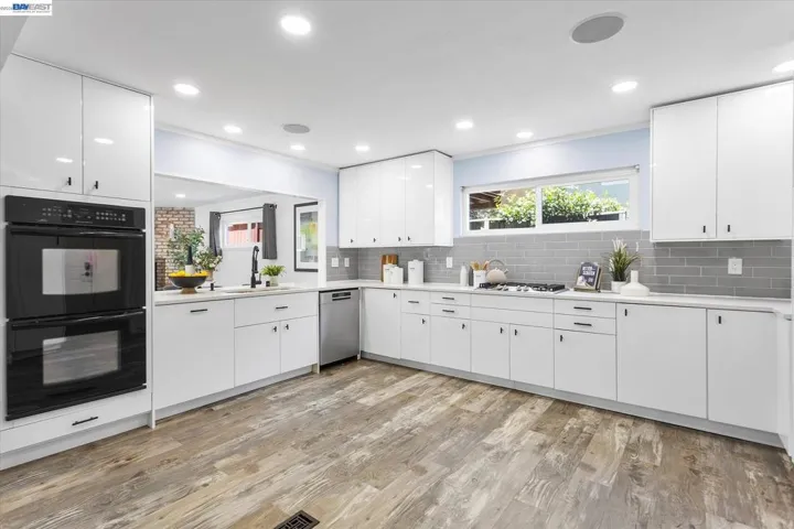 16683 Kildare Rd, Castro Valley, California 94578
