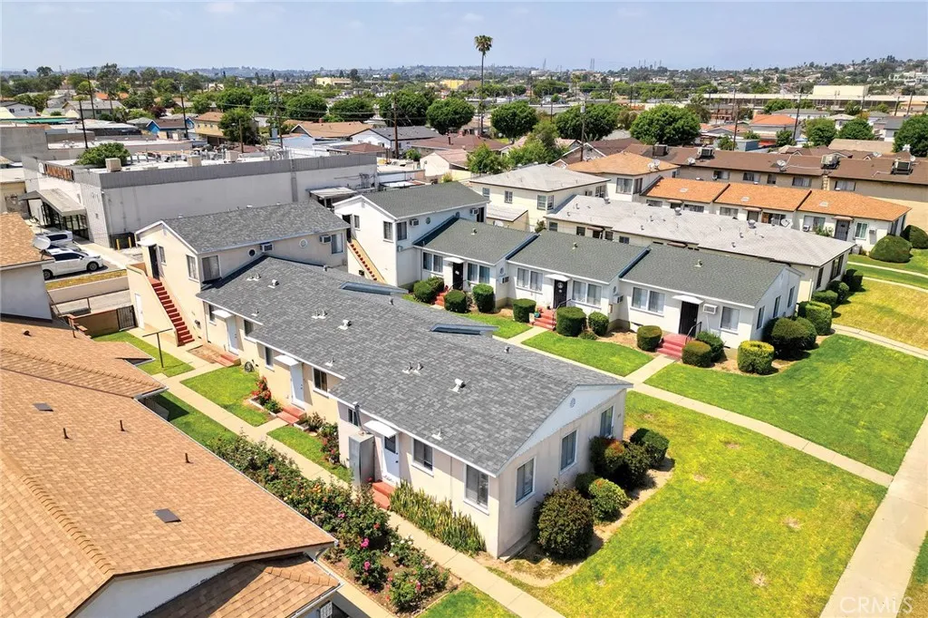 221 S Maple Avenue, Montebello, California 90640 — photo 5