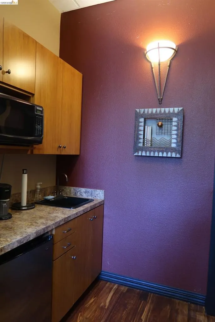 1st floor wet bar
