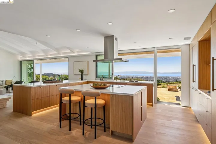 14001 Skyline Blvd, Oakland, California 94619