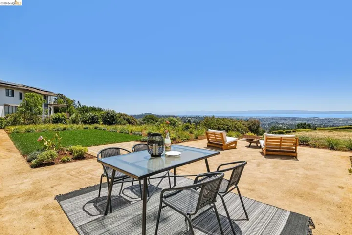 14001 Skyline Blvd, Oakland, California 94619