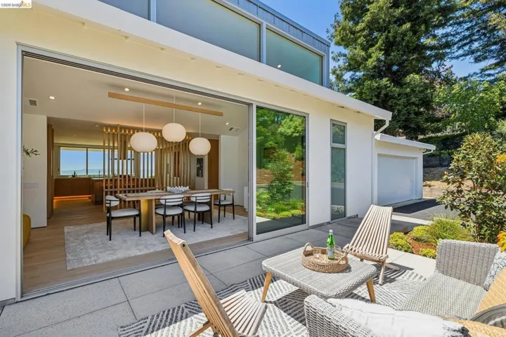 14001 Skyline Blvd, Oakland, California 94619