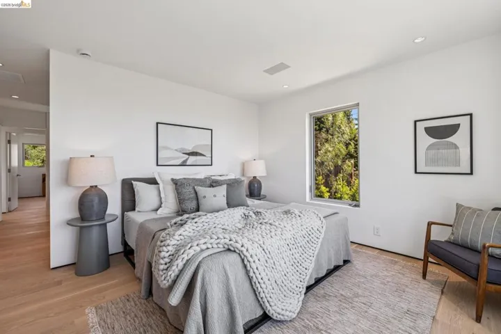 14001 Skyline Blvd, Oakland, California 94619