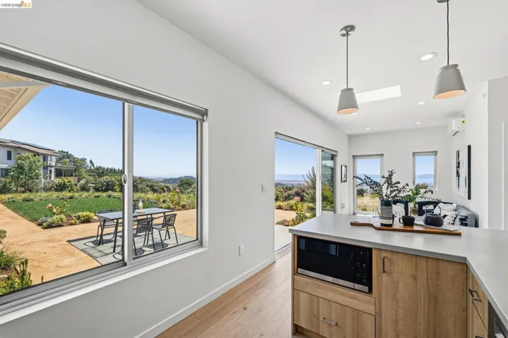14001 Skyline Blvd, Oakland, California 94619