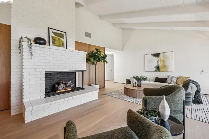 14001 Skyline Blvd, Oakland, California 94619