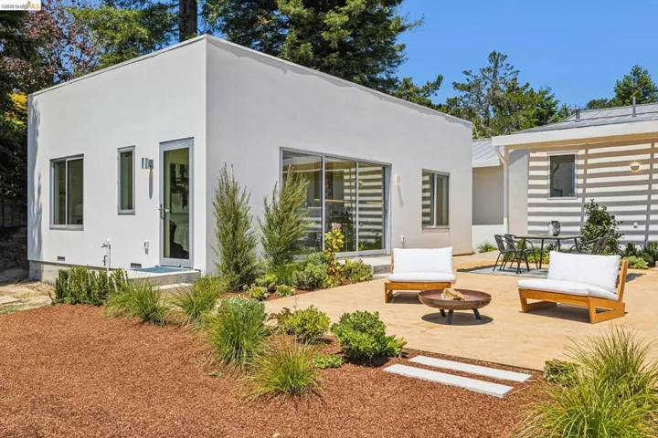 14001 Skyline Blvd, Oakland, California 94619
