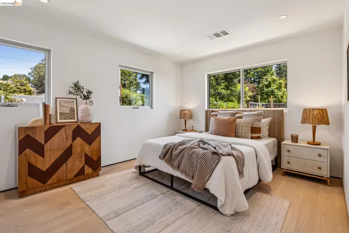 14001 Skyline Blvd, Oakland, California 94619