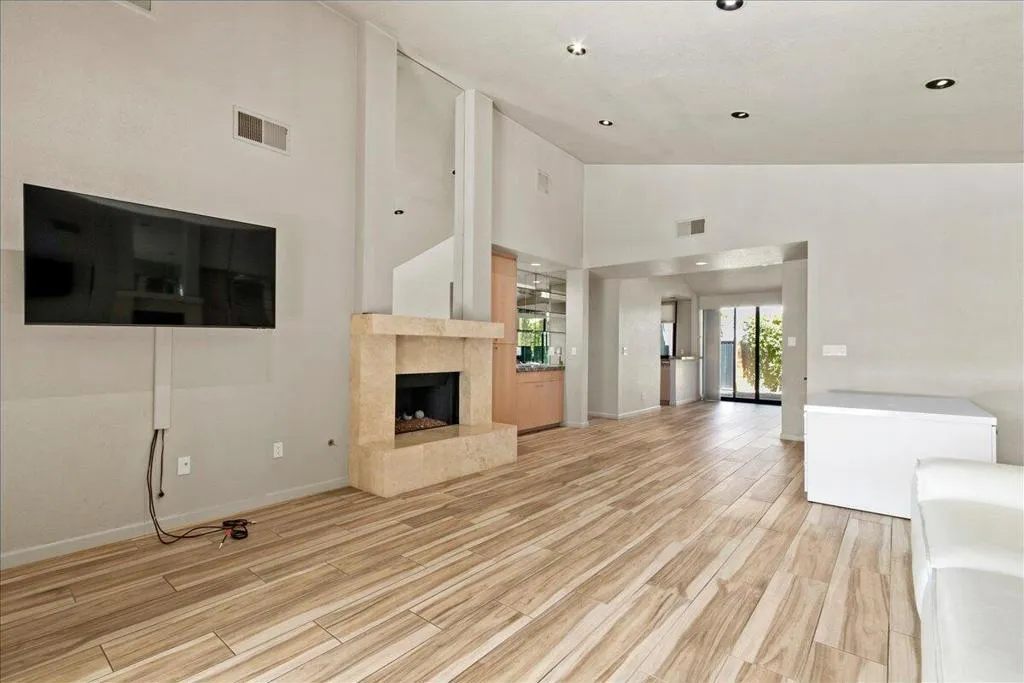 LIVING SPACE