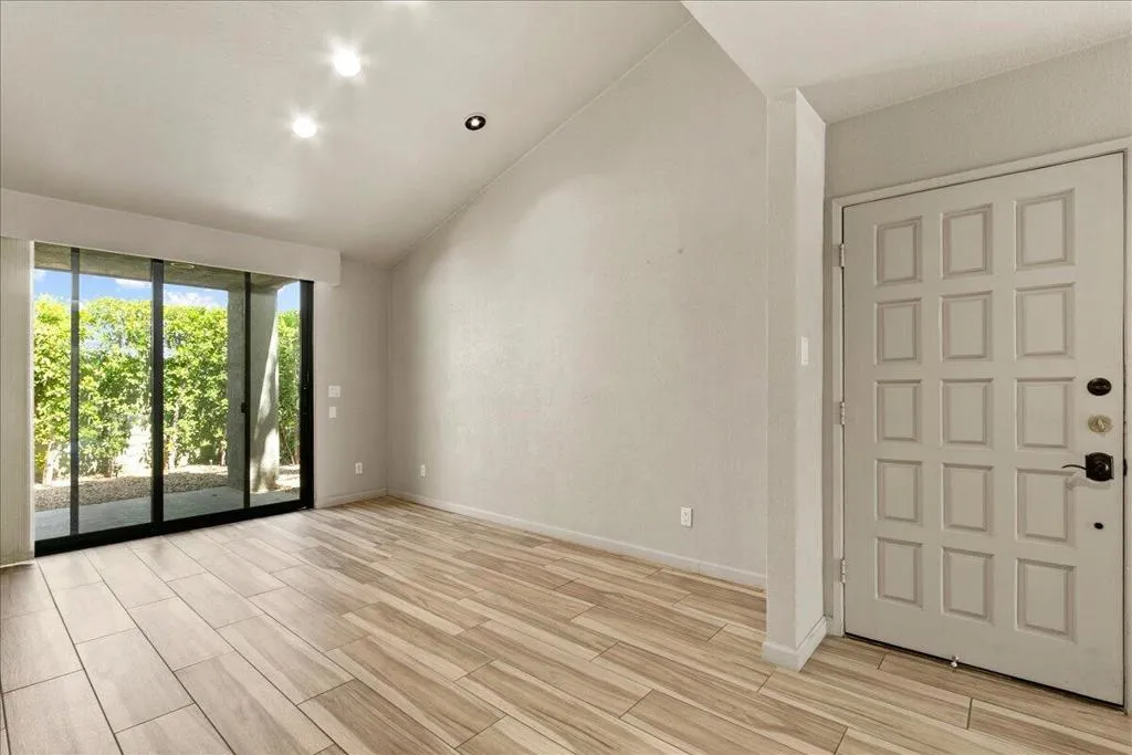 FRONT DOOR DINING