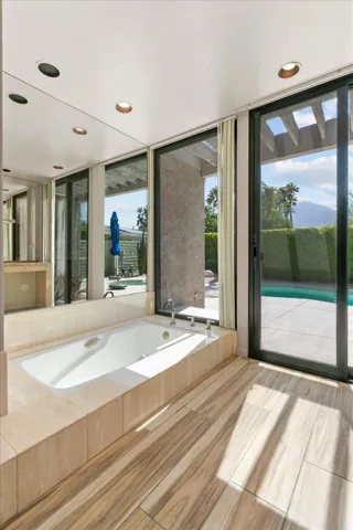 MASTER BATH 2