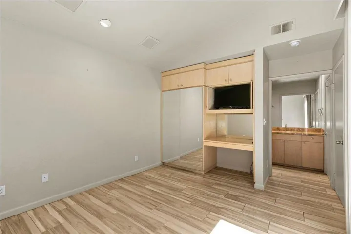 BED 2 W BATH
