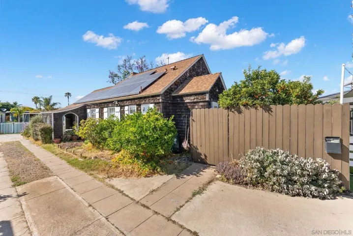 2327 Etiwanda Street, San Diego, California 92107