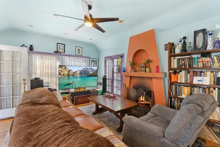 2327 Etiwanda Street, San Diego, California 92107