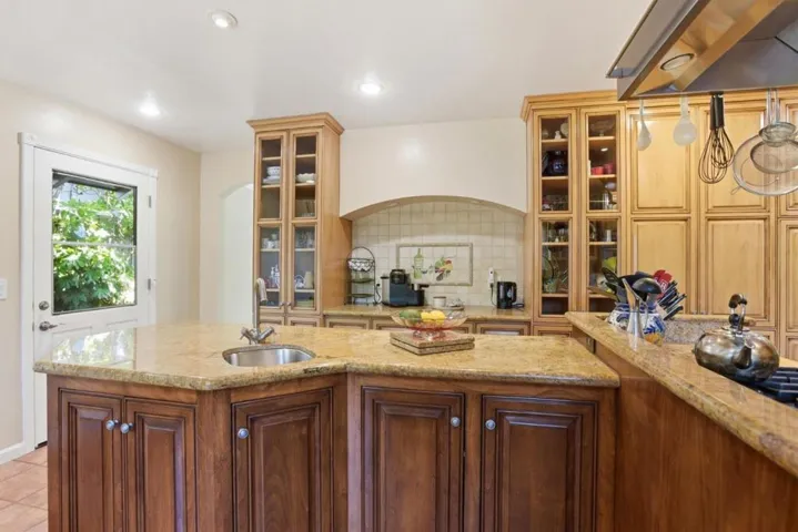 949 Pleasant Hill Road, Redwood City, California 94061