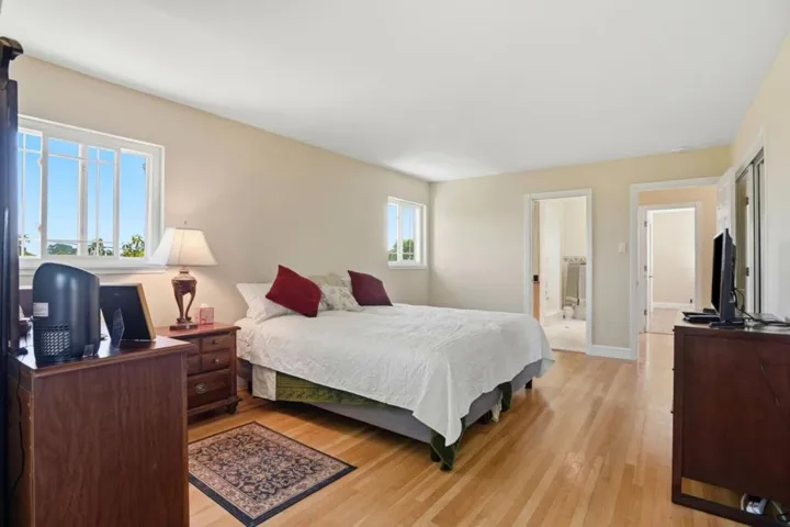 949 Pleasant Hill Road, Redwood City, California 94061