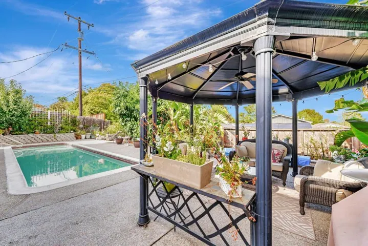 949 Pleasant Hill Road, Redwood City, California 94061
