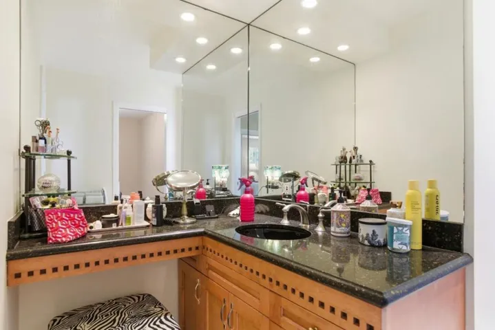 949 Pleasant Hill Road, Redwood City, California 94061