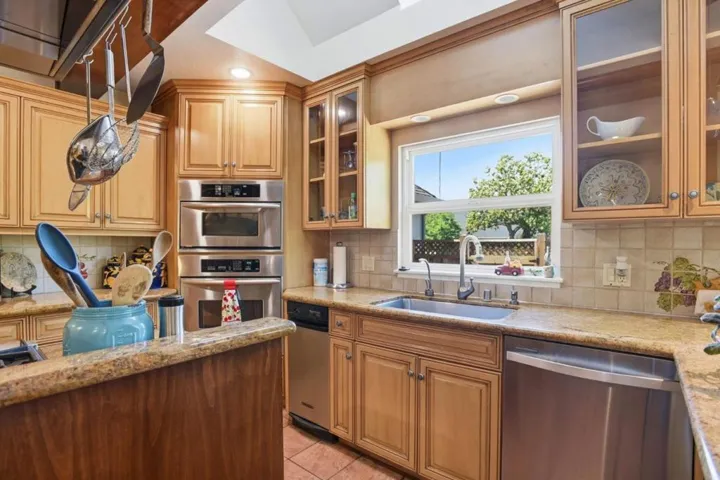 949 Pleasant Hill Road, Redwood City, California 94061