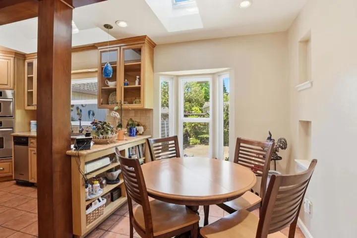 949 Pleasant Hill Road, Redwood City, California 94061