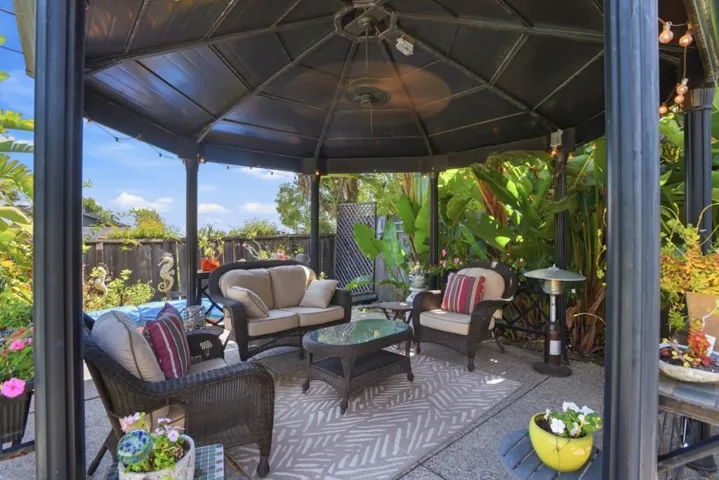 949 Pleasant Hill Road, Redwood City, California 94061