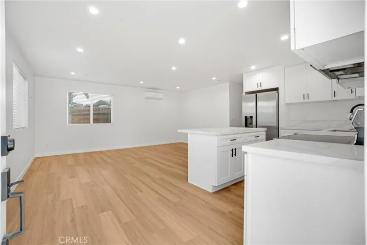 16118 Haynes Street, Van Nuys, California 91406