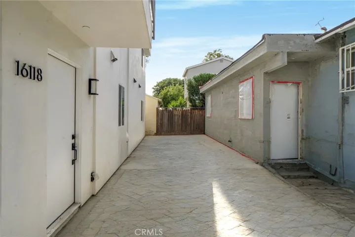 16118 Haynes Street, Van Nuys, California 91406