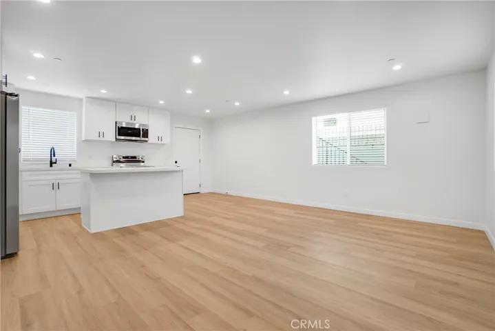 16118 Haynes Street, Van Nuys, California 91406
