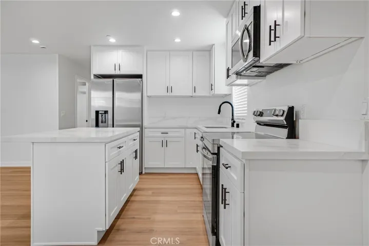 16118 Haynes Street, Van Nuys, California 91406