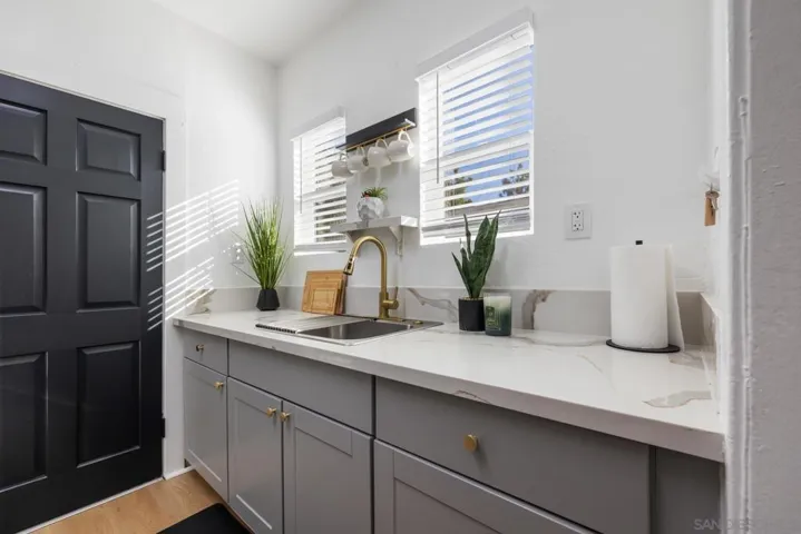 1055 21st Street, San Diego, California 92102