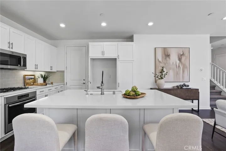31 Fuchsia, Lake Forest, California 92630