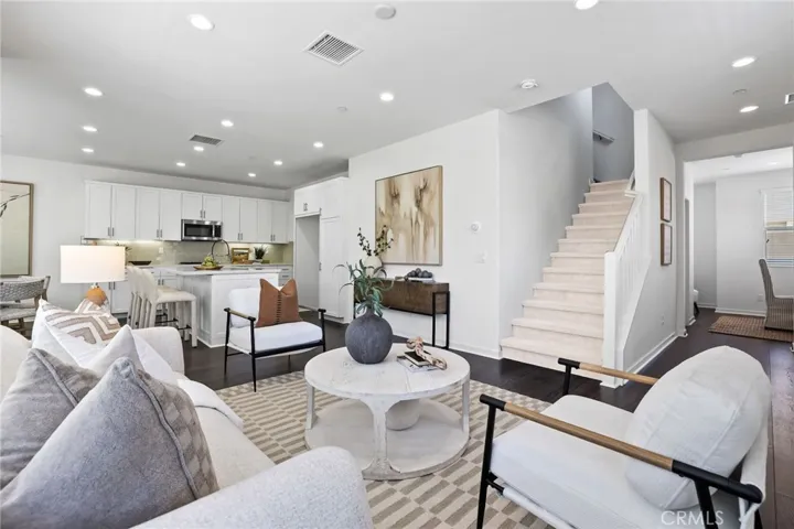 31 Fuchsia, Lake Forest, California 92630