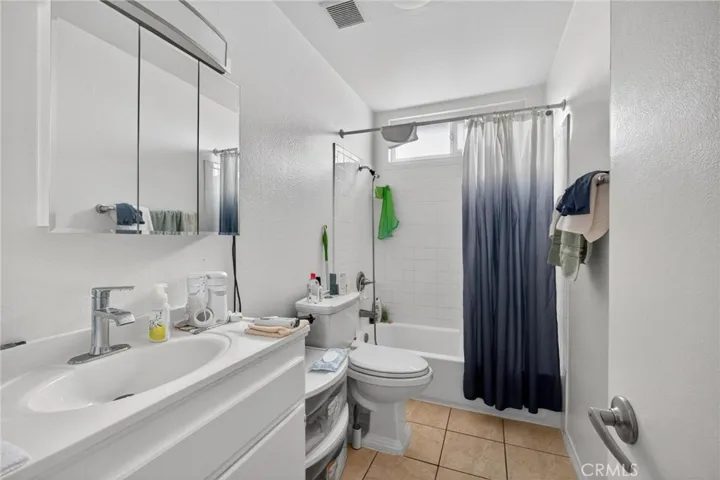 16421 S Manhattan Place, Gardena, California 90247