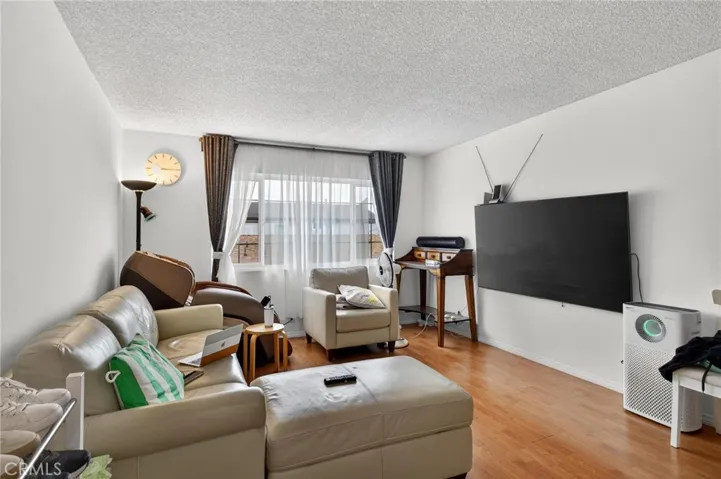 16421 S Manhattan Place, Gardena, California 90247