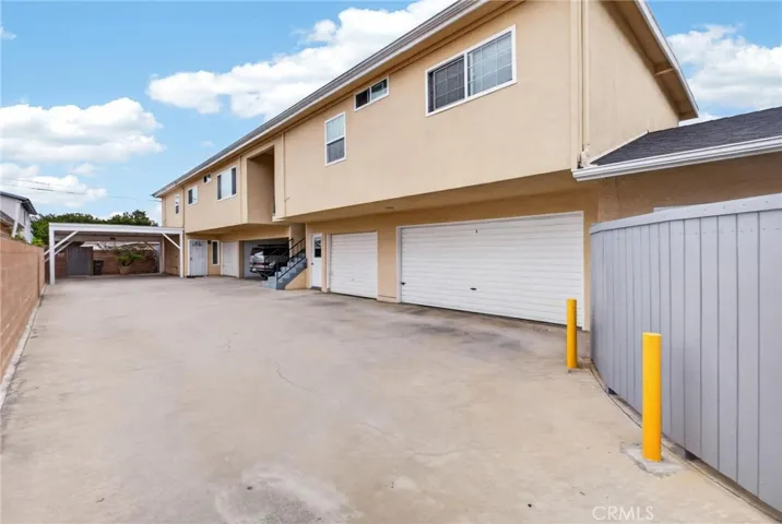 16421 S Manhattan Place, Gardena, California 90247