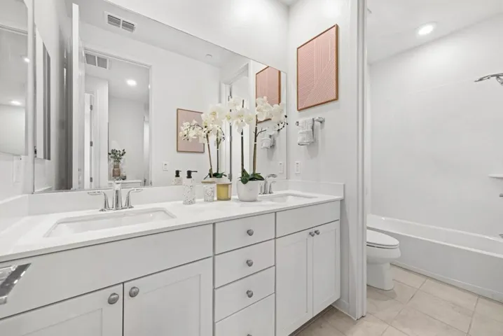 533 San Lorenzo Terrace 7, Sunnyvale, California 94085