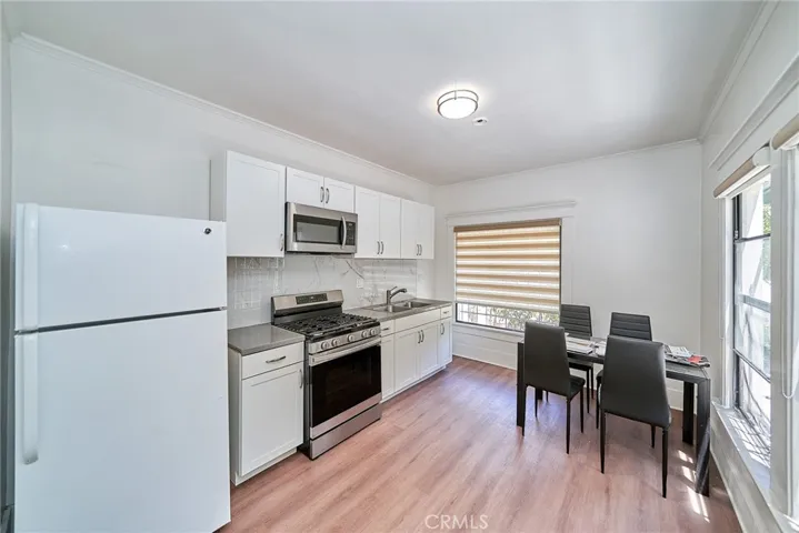 SHARED 2ND KITCHEN