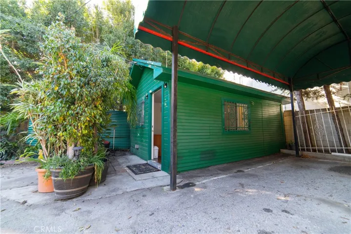 DETACHED UNIT