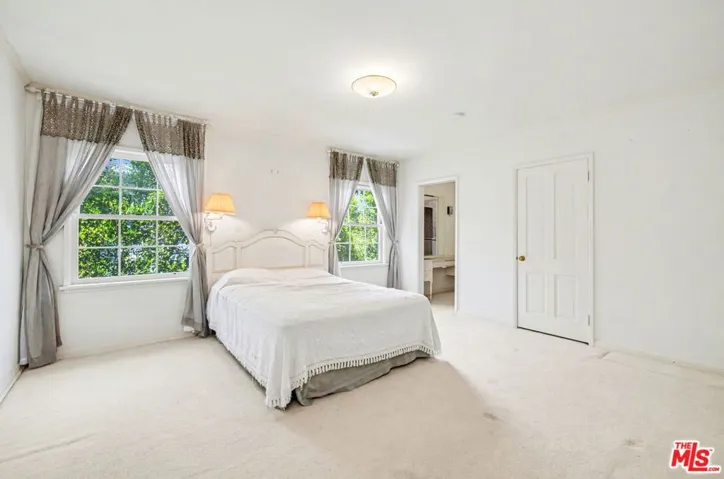 608 Trenton Drive, Beverly Hills, California 90210