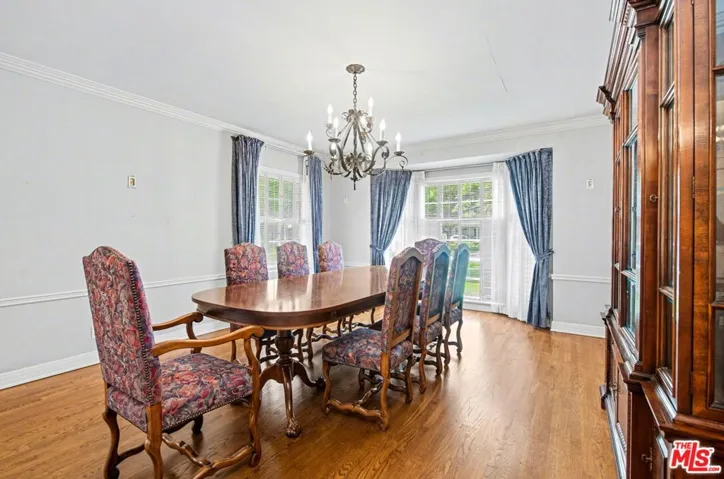 608 Trenton Drive, Beverly Hills, California 90210