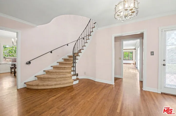 608 Trenton Drive, Beverly Hills, California 90210